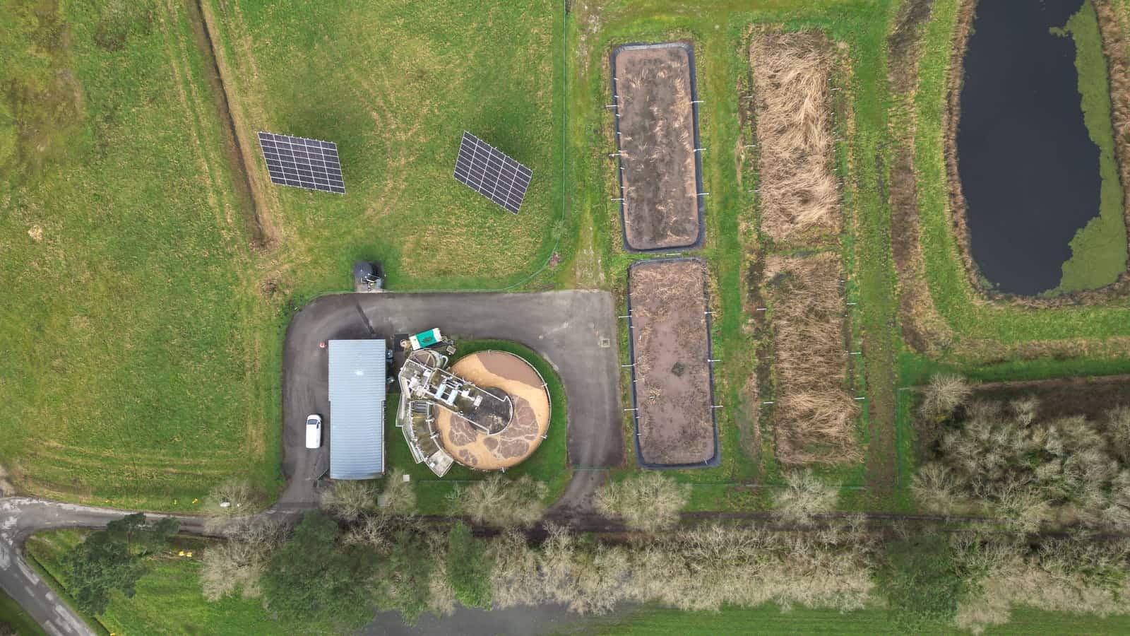 Installation photovoltaïque au sol en autoconsommation sur une station d'épuration